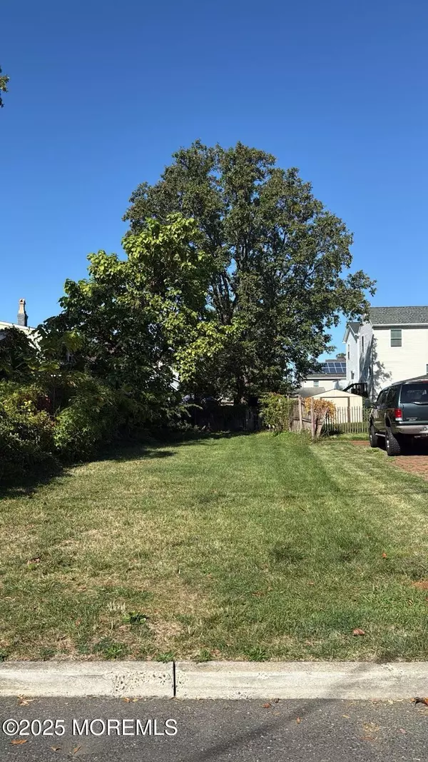 Keansburg, NJ 07734,25 Lawrence Avenue