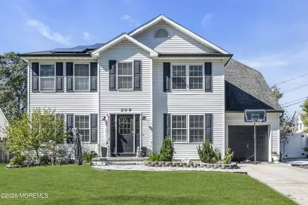 209 Gilford Avenue, Island Heights, NJ 08732