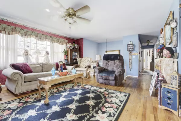 Toms River, NJ 08753,1121 Aspen Drive