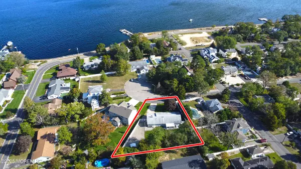 Pine Beach, NJ 08741,303 Lincoln Court