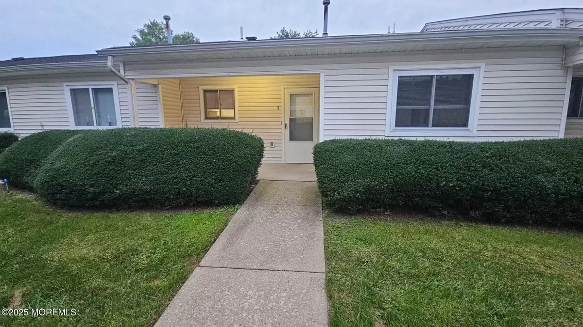 Toms River, NJ 08757,1700 NJ 37 W #105-03