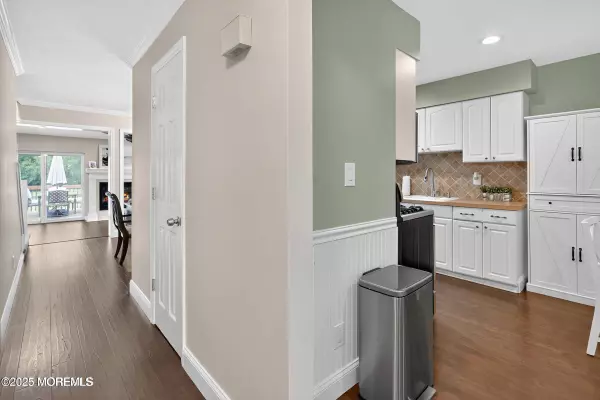 Manalapan, NJ 07726,285 Longwood Drive