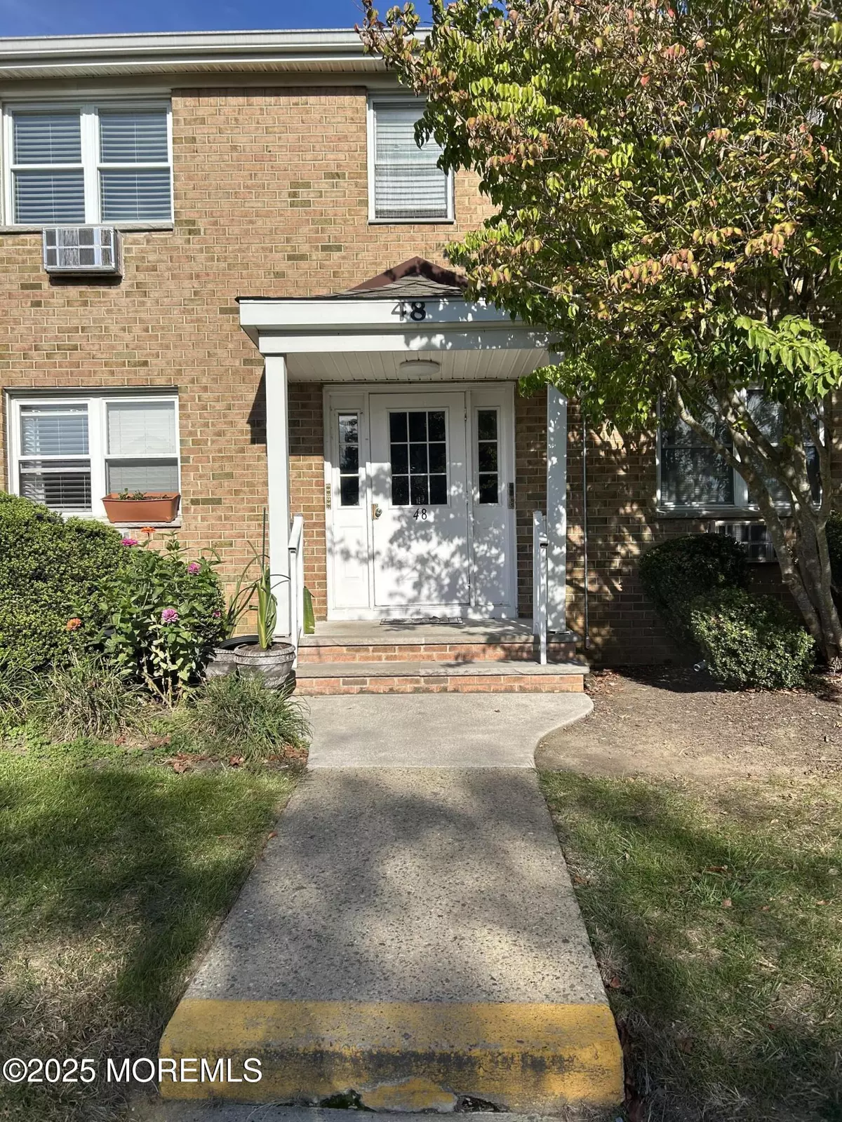 Freehold, NJ 07728,48 Manchester Court #F