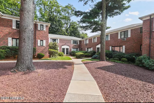 Red Bank, NJ 07701,209 Manor E #3531