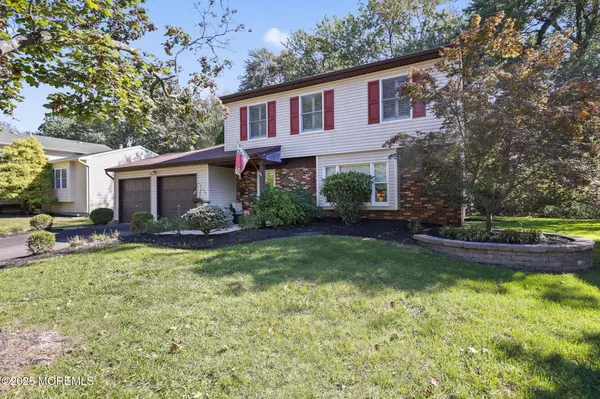 Howell, NJ 07731,10 Colonial Court