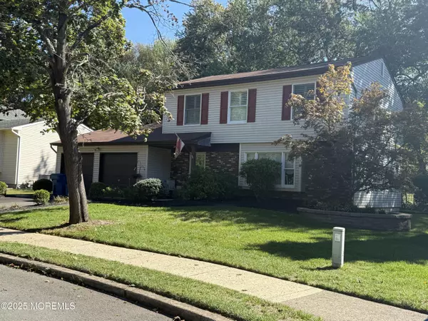 10 Colonial Court, Howell, NJ 07731