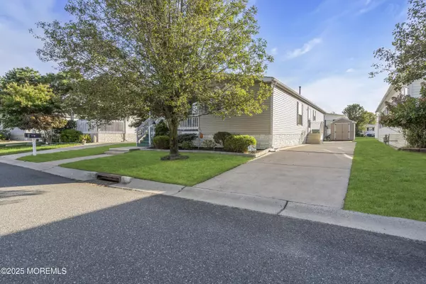 Whiting, NJ 08759,1404 Forest Way
