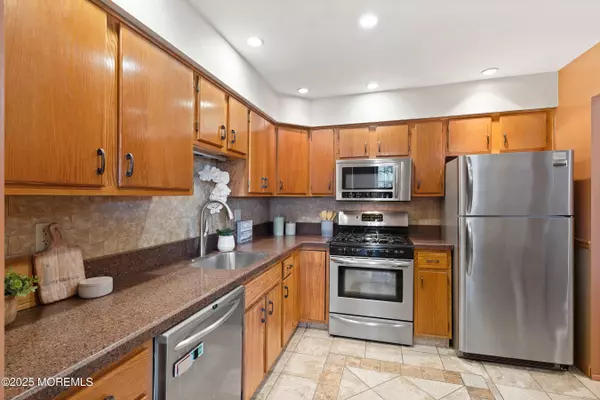 West Long Branch, NJ 07764,8 Hialeah