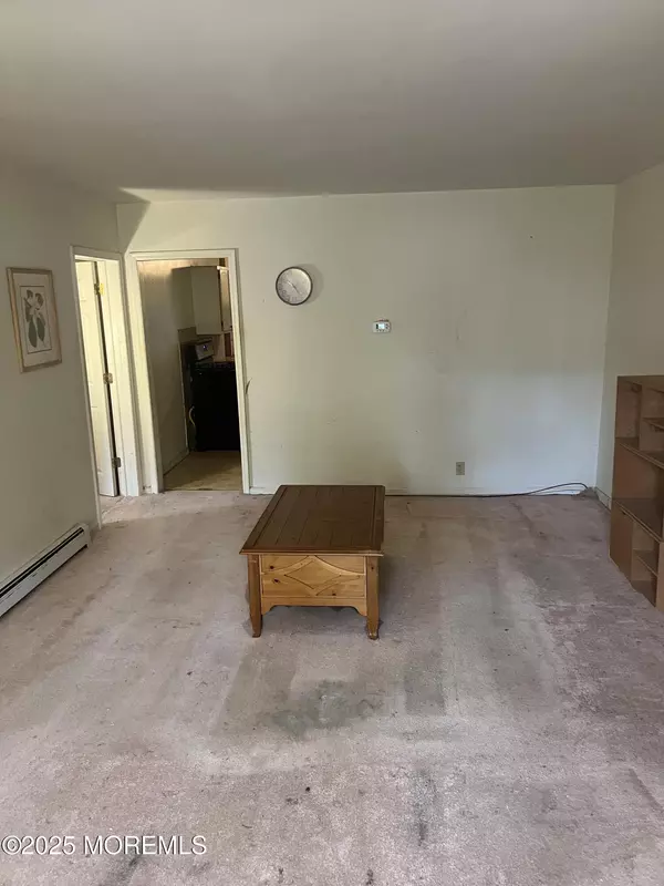 Belford, NJ 07718,310 East Road