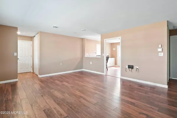 Manchester, NJ 08759,32 Sterling Street