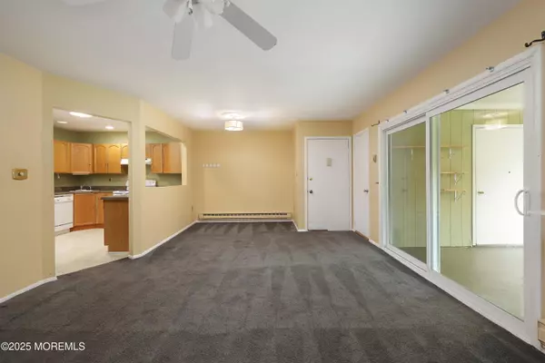 Red Bank, NJ 07701,7 Lexington Court