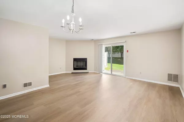 Freehold, NJ 07728,11 Stuart Drive #5