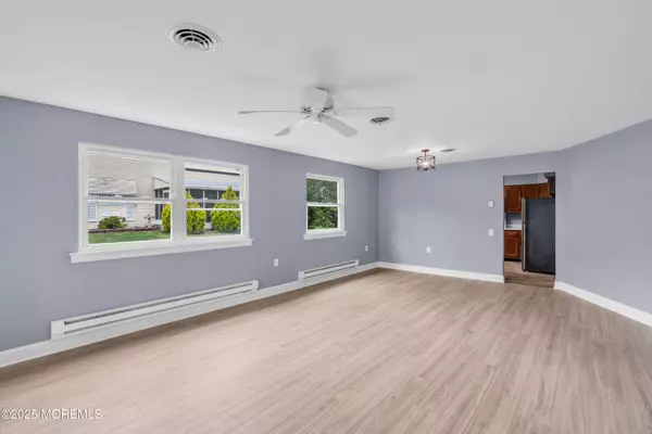 Whiting, NJ 08759,14 Portsmouth Street #A