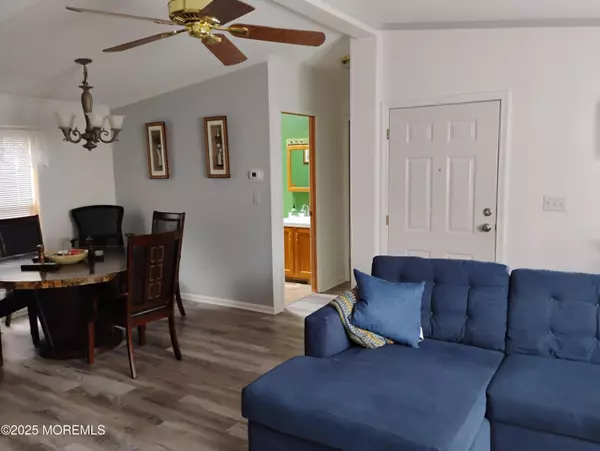 Whiting, NJ 08759,26 Pine Ridge Boulevard