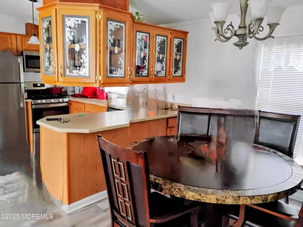 Whiting, NJ 08759,26 Pine Ridge Boulevard