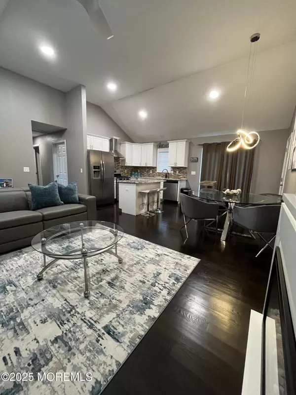 Beachwood, NJ 08722,226 Pennant Avenue