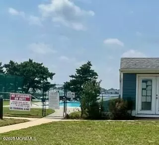 Monmouth Beach, NJ 07750,100 Seaview Avenue #5-1A