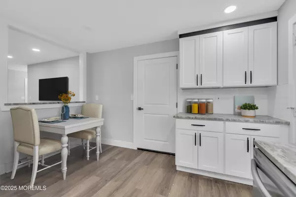 Lakewood, NJ 08701,402 Picardy Court #B