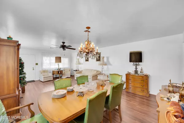 Toms River, NJ 08757,19 Georgetown Drive