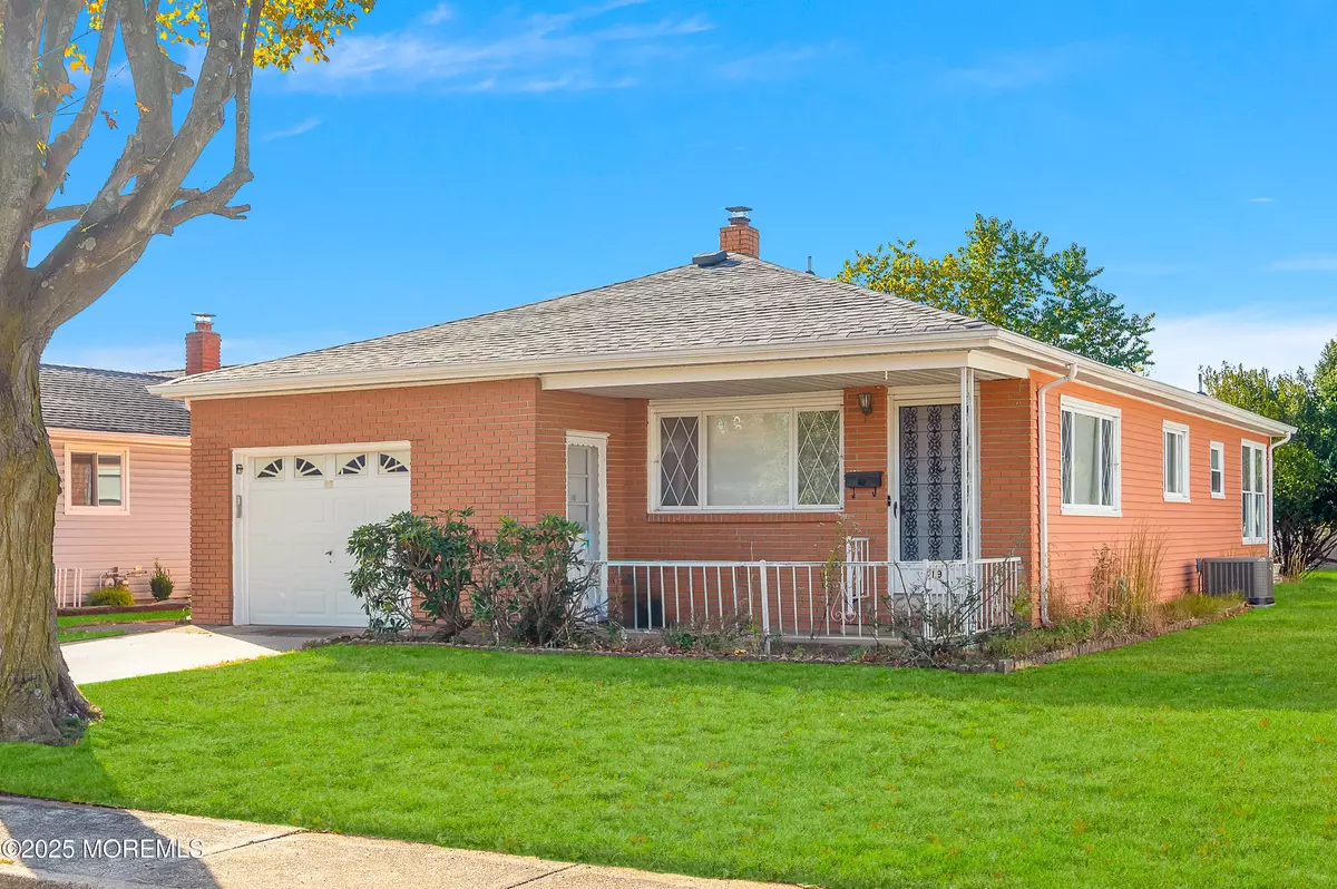 Toms River, NJ 08757,19 Georgetown Drive