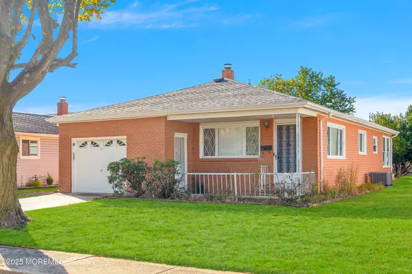 19 Georgetown Drive, Toms River, NJ 08757