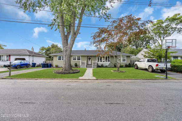Beachwood, NJ 08722,808 Sunset Road