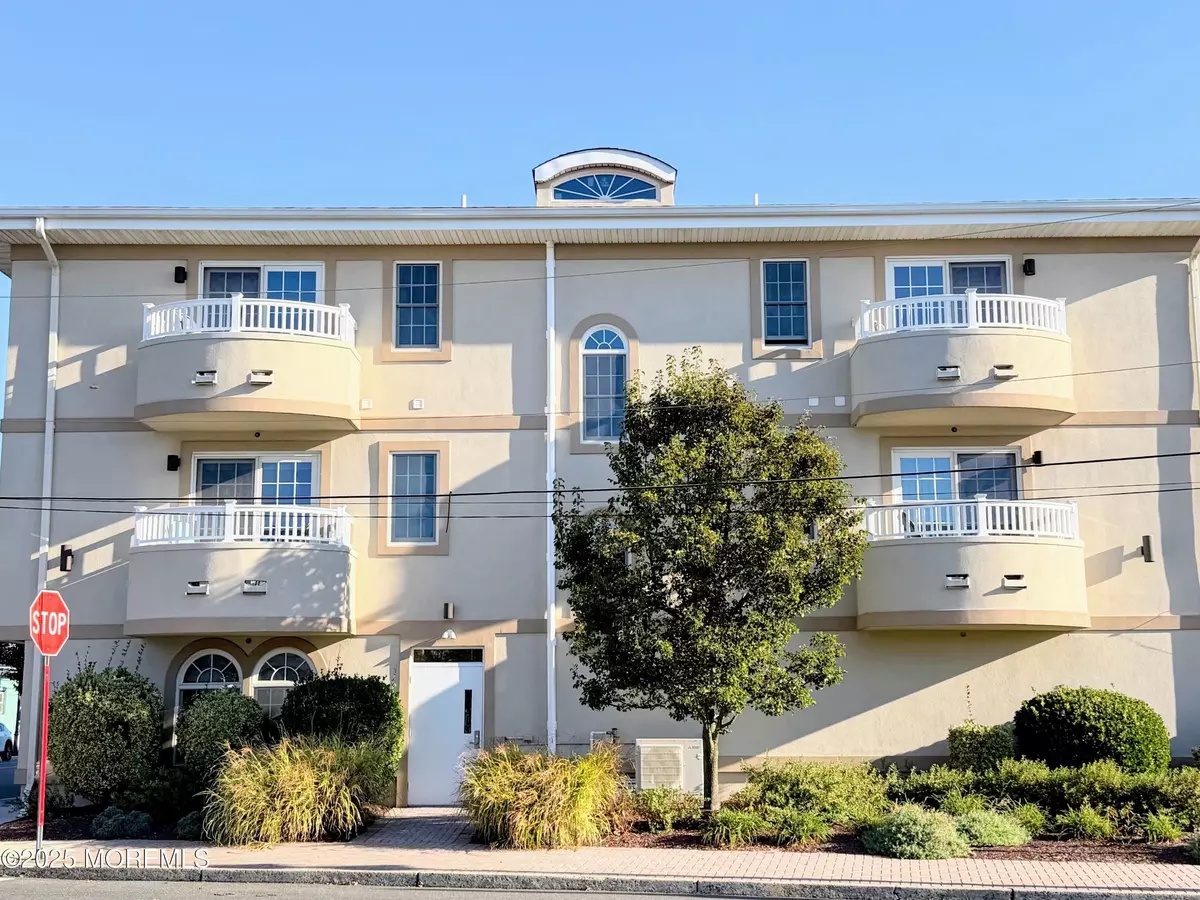 Bradley Beach, NJ 07720,2 Main Street #308