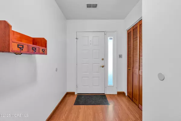 Matawan, NJ 07747,87 Lexington Circle
