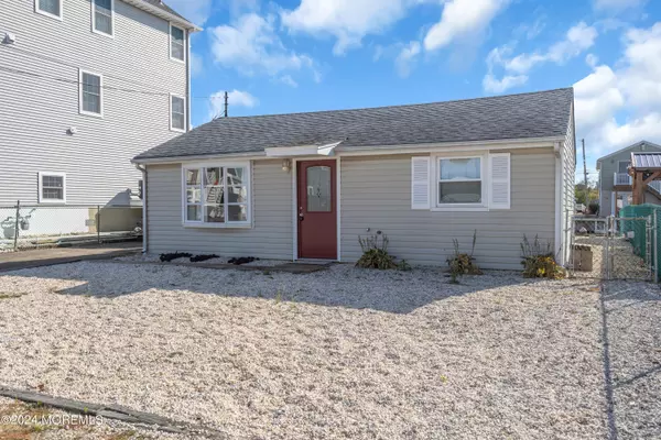 204 Butler Boulevard, Bayville, NJ 08721
