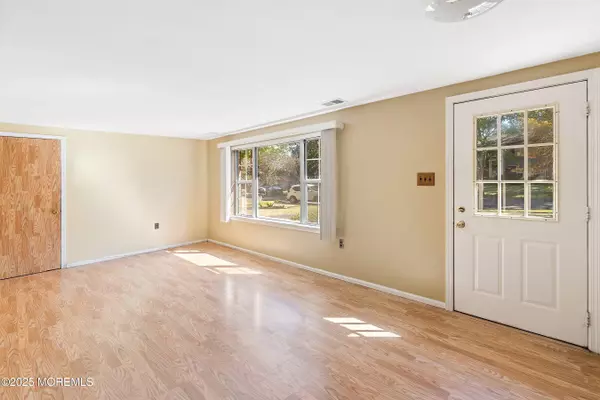 Jackson, NJ 08527,15 W Virginia Avenue