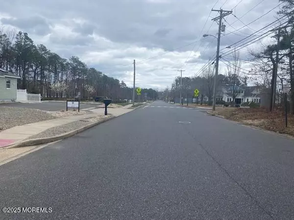 Manahawkin, NJ 08050,1160 Beacon Avenue