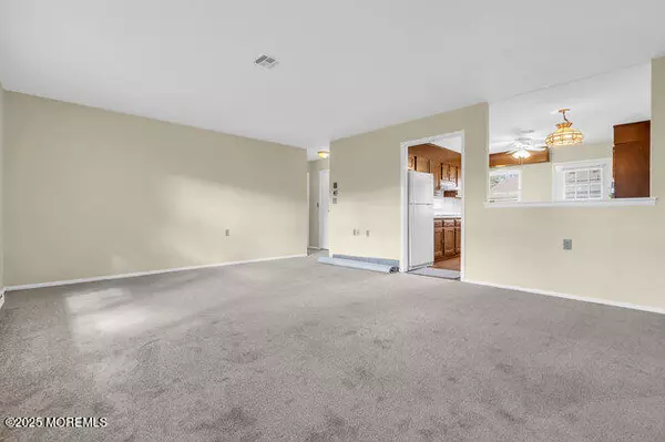 Lakewood, NJ 08701,931 Thornhill Court #C
