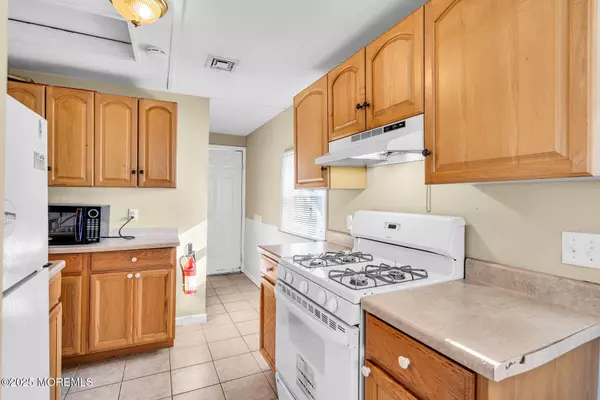 Manasquan, NJ 08736,549 Brielle Road #1/2