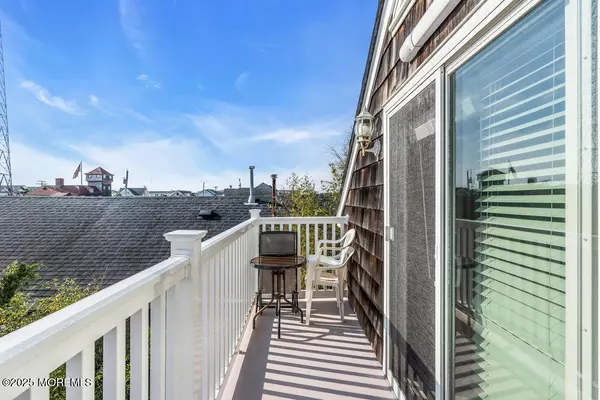 Manasquan, NJ 08736,75 2nd Avenue