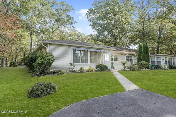 Jackson, NJ 08527,8 Connie Lane