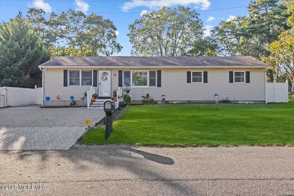10 Lark Lane, Brick, NJ 08724