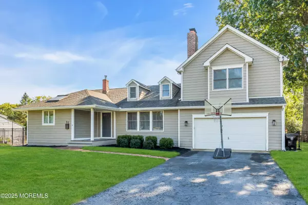 Lincroft, NJ 07738,31 Rosalie Avenue