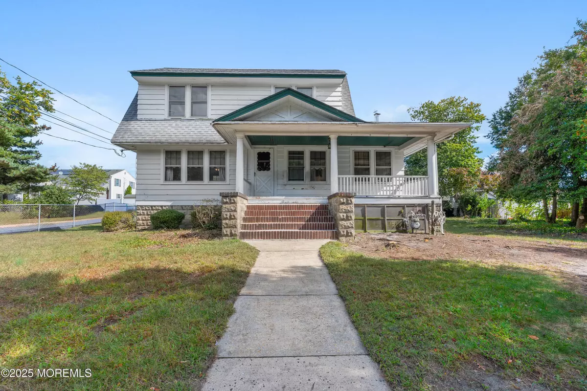 Port Monmouth, NJ 07758,22 Mercer Avenue