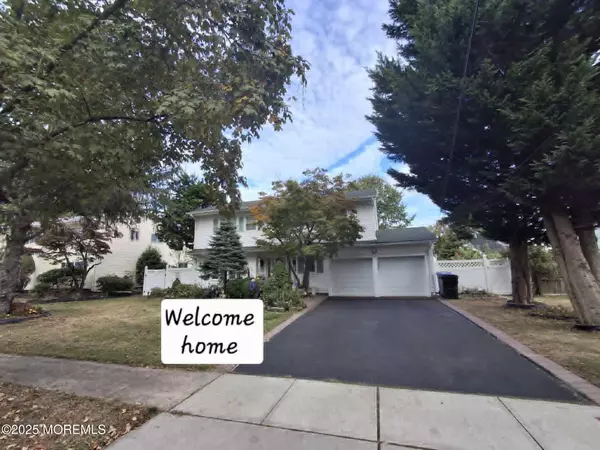 5 Elaine Court, Old Bridge, NJ 08857