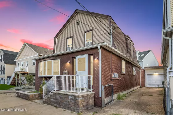 49 Seadrift Avenue, Highlands, NJ 07732