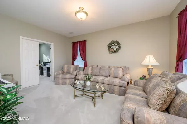 Jackson, NJ 08527,30 Summerhill Avenue