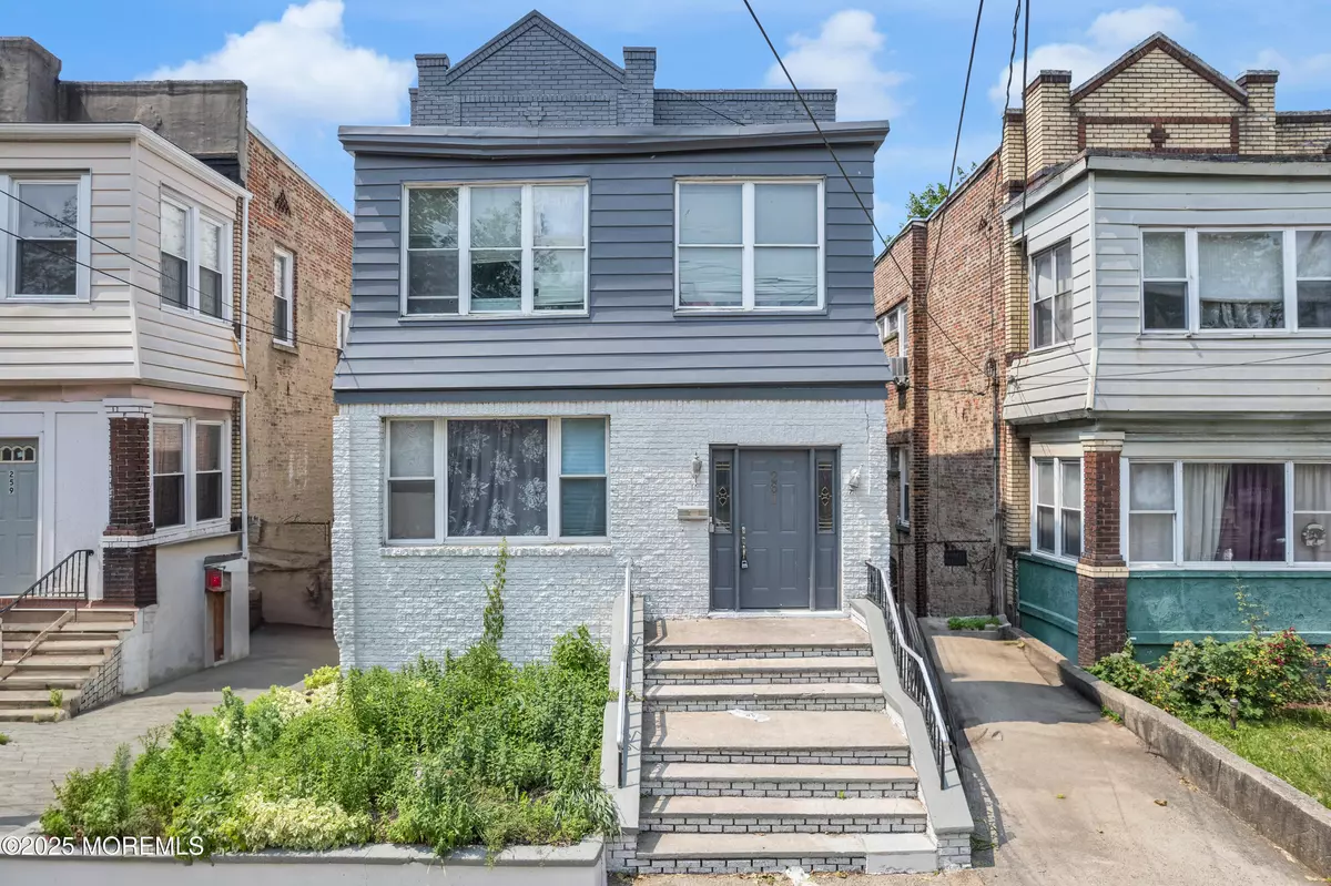 Jersey City, NJ 07305,261 Dwight Street