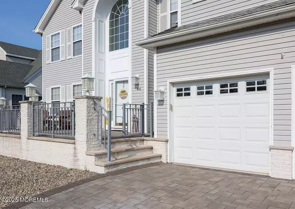 Manahawkin, NJ 08050,433 Mermaid Drive