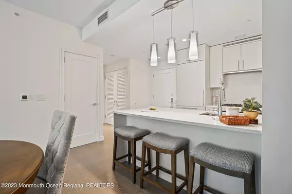 Long Branch, NJ 07740,30 Melrose Terrace #203