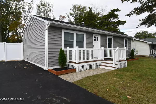 Toms River, NJ 08753,914 Neville Street