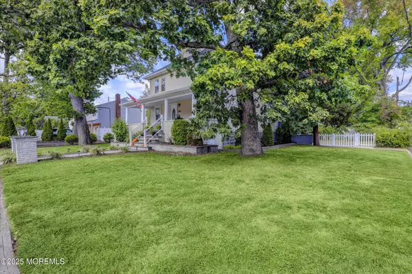 North Middletown, NJ 07748,324 Thompson Avenue