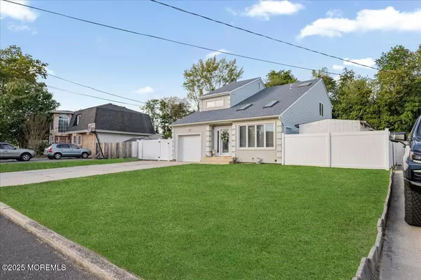 Brick, NJ 08724,528 Azalea Drive