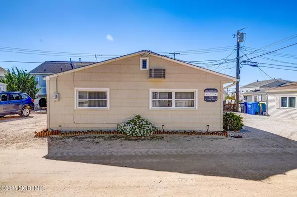 Lavallette, NJ 08735,109 W Sandpiper Way