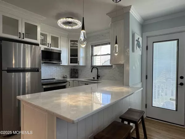 Monmouth Beach, NJ 07750,98 Wharfside Drive