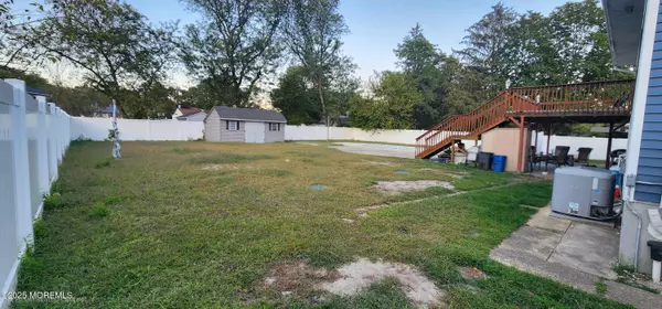 Howell, NJ 07731,39 Oak Terrace
